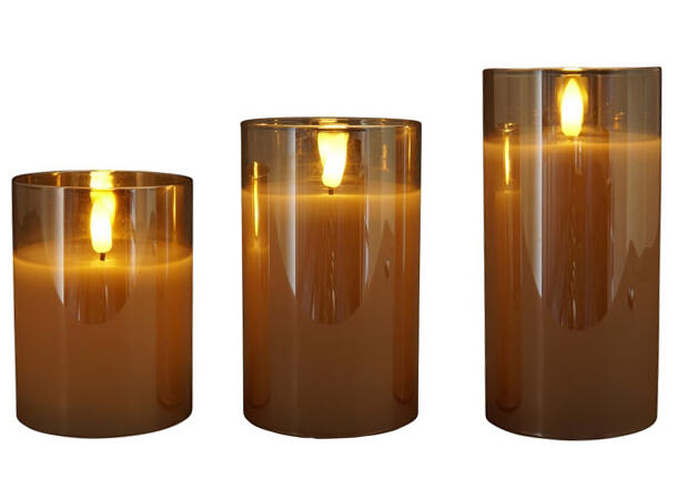 Kubbelys LED i amber glass 7,5x7,5x15cm Batteri: 2xAA. Timer 5t på/19t av 