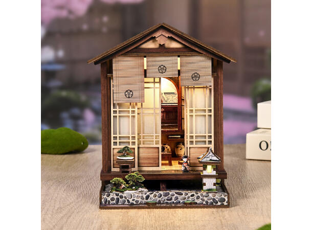 Book Nook Mini Japansk hage 12x13x17cm MDF papir stoff LED lys uten batteri 