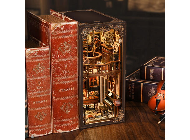 Book Nook Mystiske huset 23x18x11cm MDF papir stoff LED lys uten batteri 