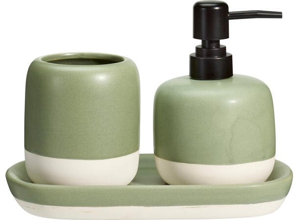 Baderomssett keramikk/PP. 3 deler. 3ass Krus: 9cm Såpe: 9x13, 5cm Fat 21x11cm 