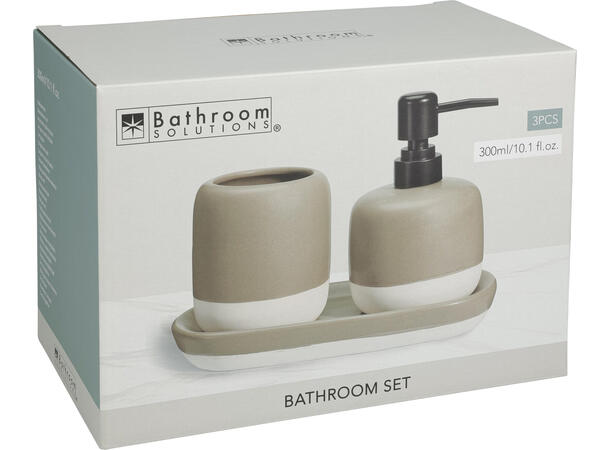 Baderomssett keramikk/PP. 3 deler. 3ass Krus: 9cm Såpe: 9x13, 5cm Fat 21x11cm 