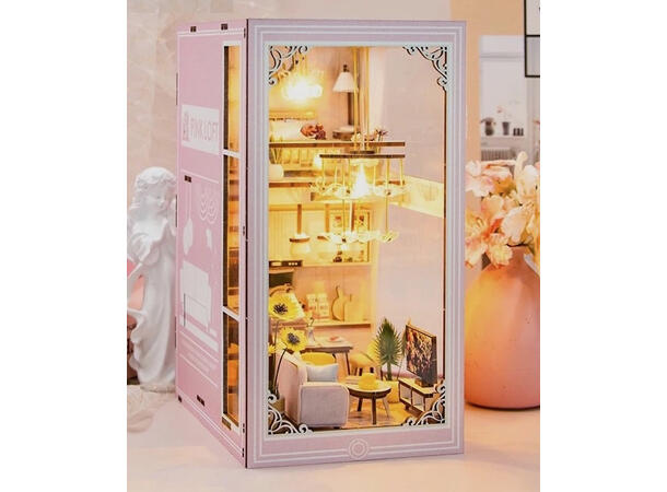 Book Nook Rosa rom 11,6x18x23cm MDF papir stoff LED lys uten batteri 