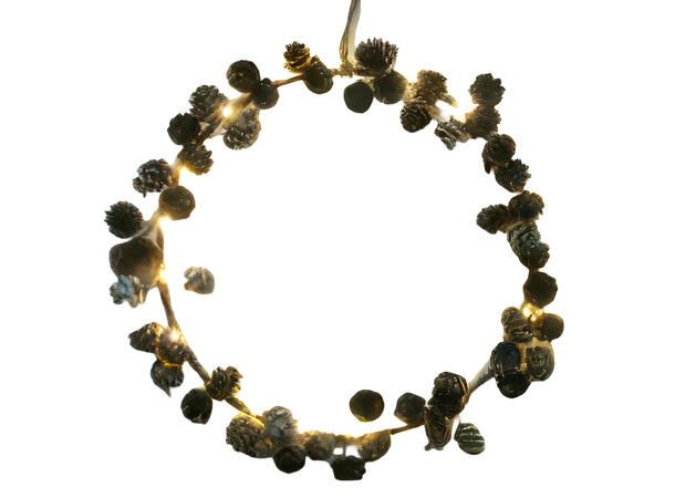 Krans brune kongler med LED 30x30x3cm Batteri 3xAA 