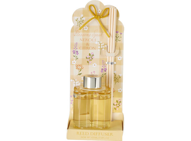 Duftolje m/pinner 7,5x8cm 100ml 3ass 100 ml diffuser i blomsterform 