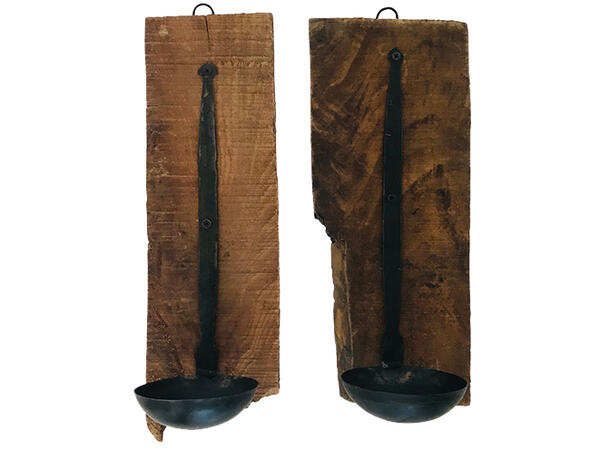 Lysestake vegg  tre/metall 13x10x47cm Variert finish pga resirkulert treverk 