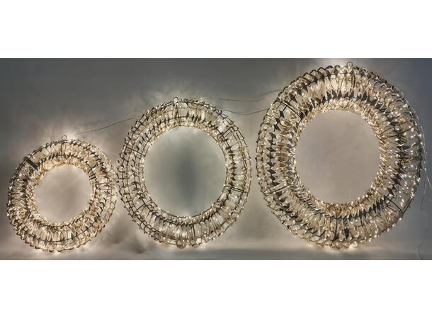 Krans 960 LED pærer gull metall 70cm IP44 24V/6W 5m ledning Timer 6/18 