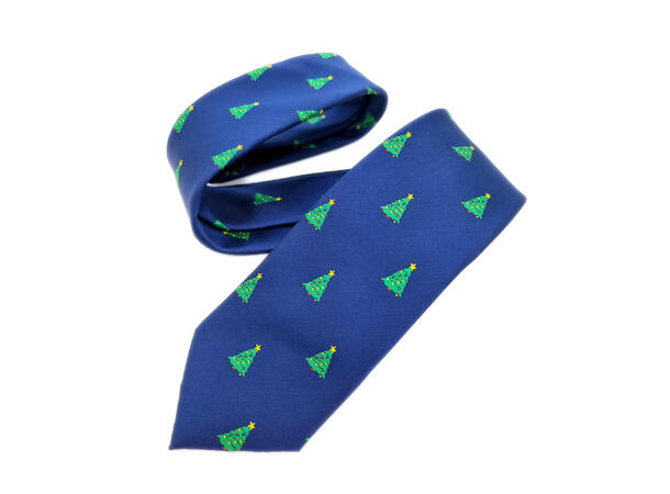 Slips blått m/juletrær Voksen L:144cm Polyester. Pakket i gaveeske 