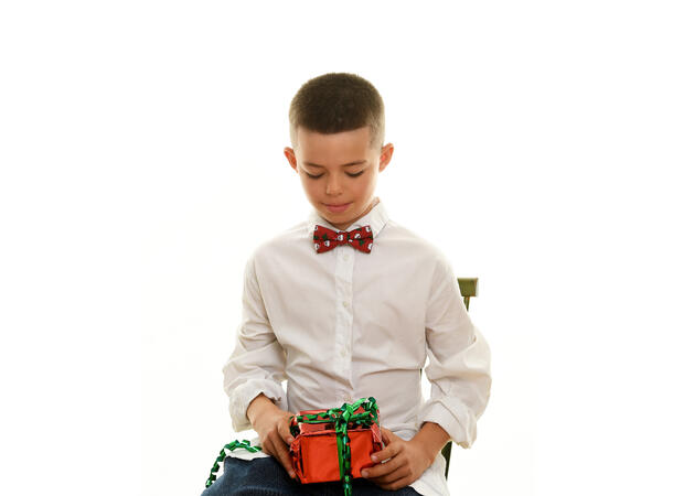 Sløyfe rød m/nisse barn Pakket i gaveeske 