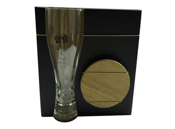 Ølglass m/coaster Har lyst på 0,5l 21cm 