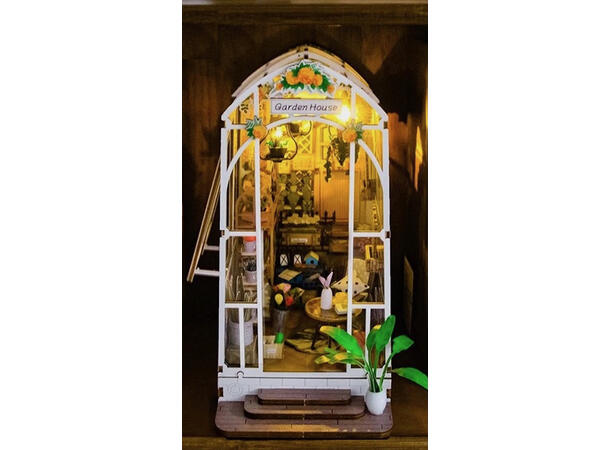 Book Nook Drivhus 21,8x13,6x23,2cm MDF papir stoff LED lys uten batteri 