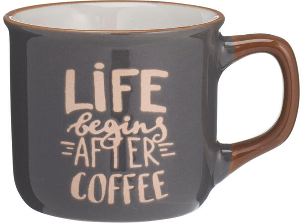 Krus espresso keramikk 10x7,5x6,5cm 4ass 16stk i display. .ed pregede kaffetekst 