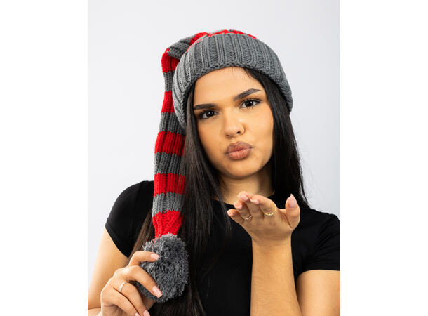 Nisselue ribbestrikket Grå m/rød 65cm 