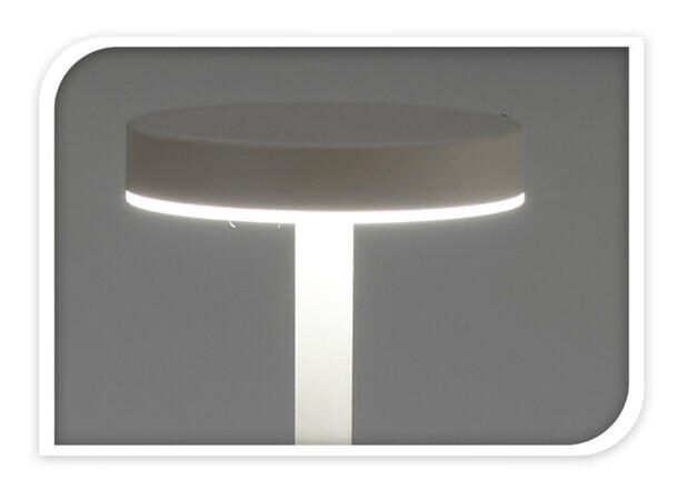Bordlampe LED krem metall 8x34cm Dimbart varm/kald/mikset lys, USB inkl 