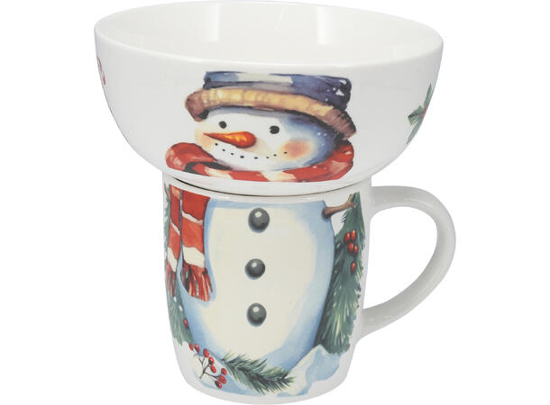 Krus og skål porselen julemotiv 4ass Forpakning: 8pk Skål:600ml Krus:360ml 