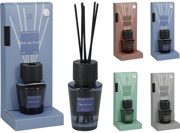 Duftolje 100ml med 6 pinner 4ass Pakket i display med tester. 10% duft 