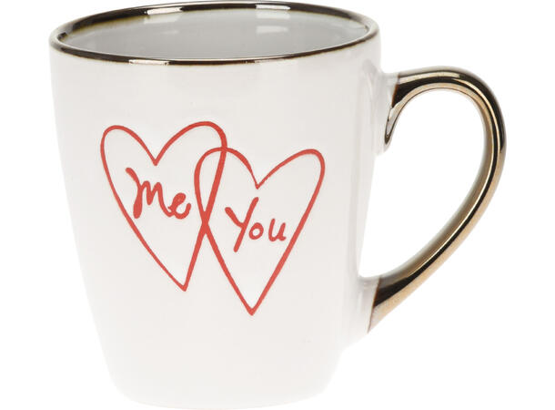 Krus ker. rød/hvit/gull tekst/hjerte 4as Volum: 305ml 8,3x12x10 5cm Vekt: 318gram 