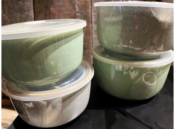 Skål m/lokk grå/grønn porselen 15x8,5cm 