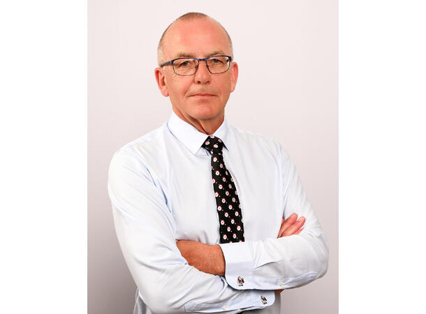 Slips sort m/nisse Voksen L:144cm Polyester. Pakket i gaveeske 